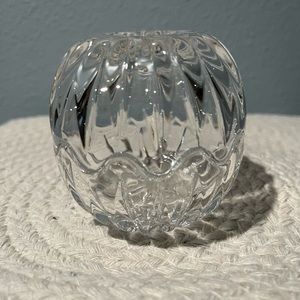 Vintage Crystal Clam Shell
Lidded Trinket/Jewelry Dish